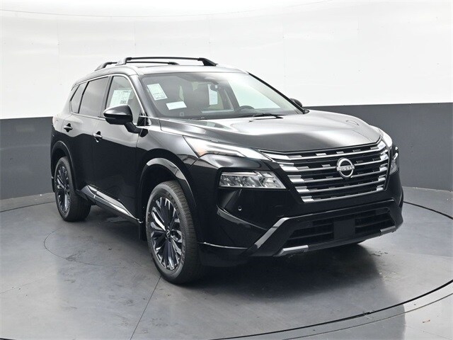 2026 Nissan Rogue Platinum photo 2