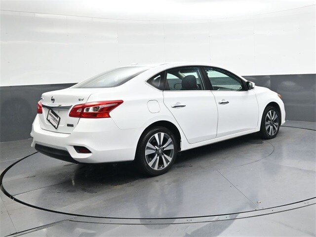 2019 Nissan Sentra SV photo 4