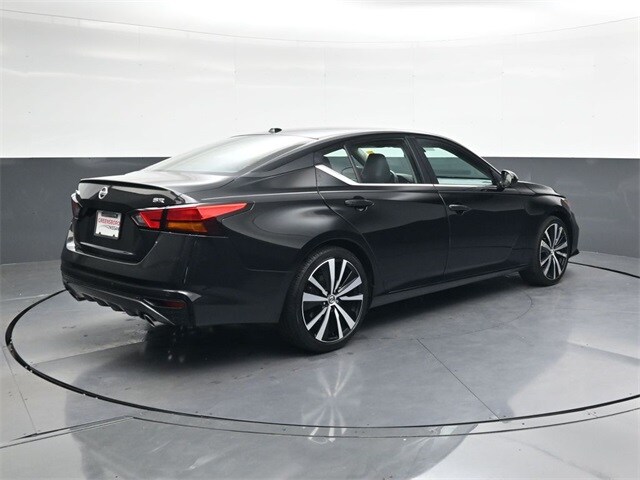 2022 Nissan Altima 2.5 SR photo 4