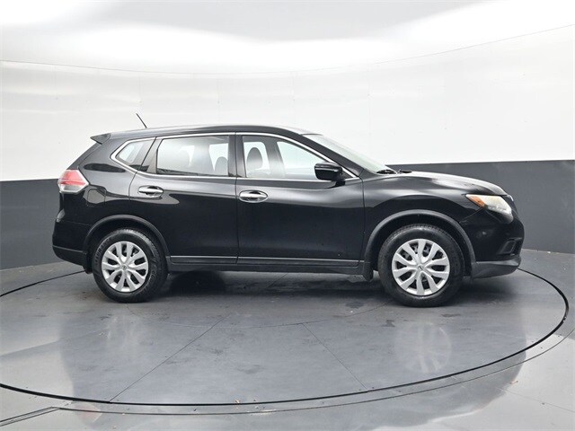 2015 Nissan Rogue S photo 3
