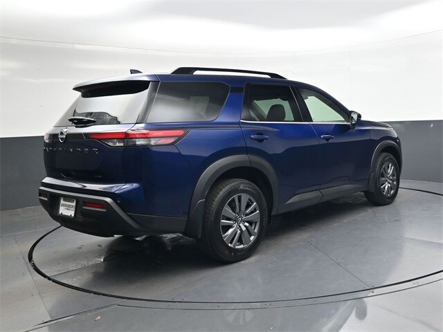 2025 Nissan Pathfinder SV photo 4