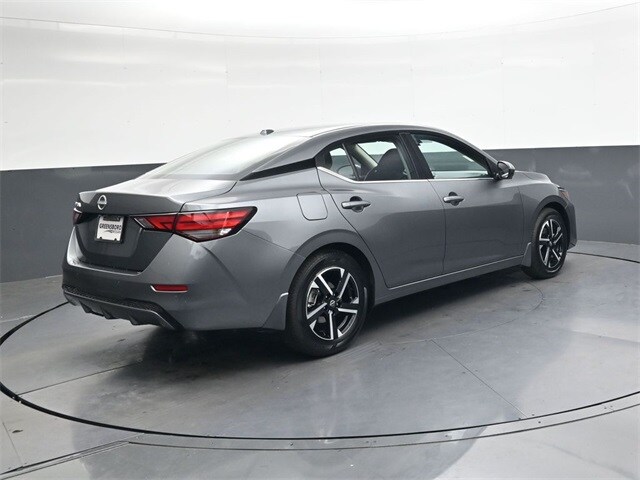 2025 Nissan Sentra SV photo 4