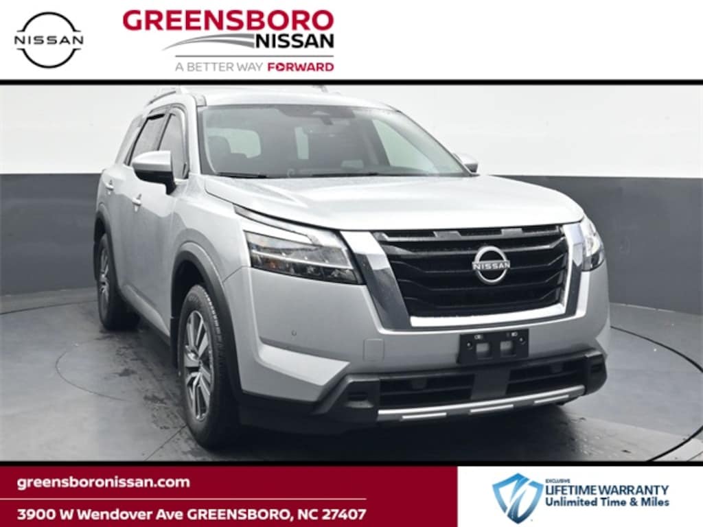 Used 2024 Nissan Pathfinder SL SUV