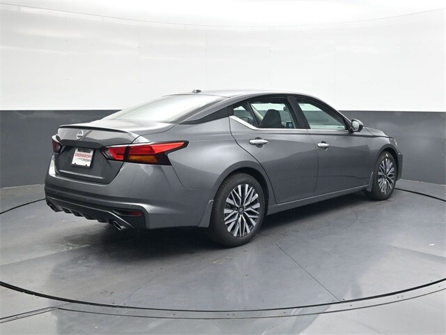 2025 Nissan Altima 2.5 SV photo 4