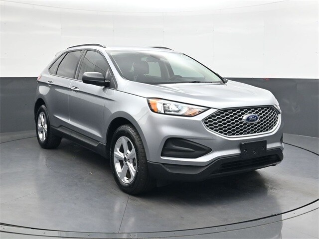 2024 Ford Edge SE photo 2