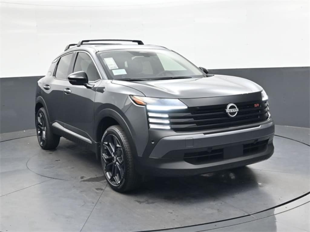 New 2026 Nissan Kicks SR SUV