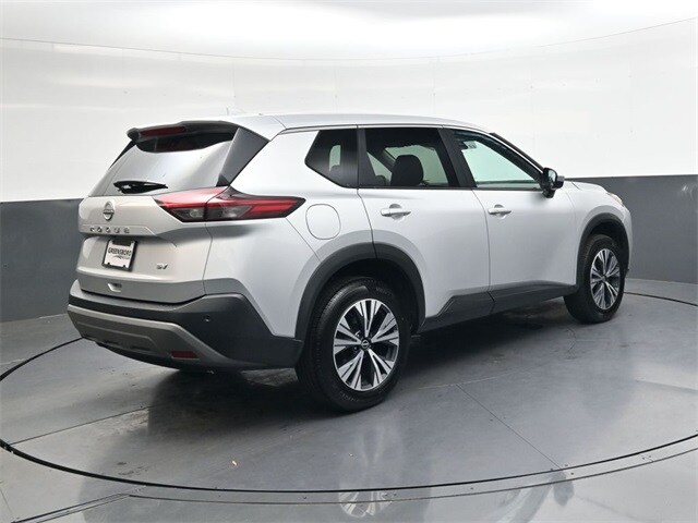 2023 Nissan Rogue SV photo 4