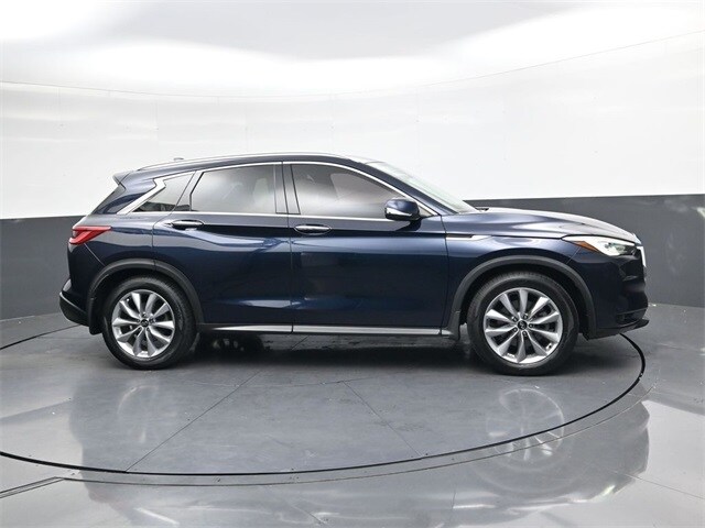 2021 Infiniti QX50 Luxe photo 3