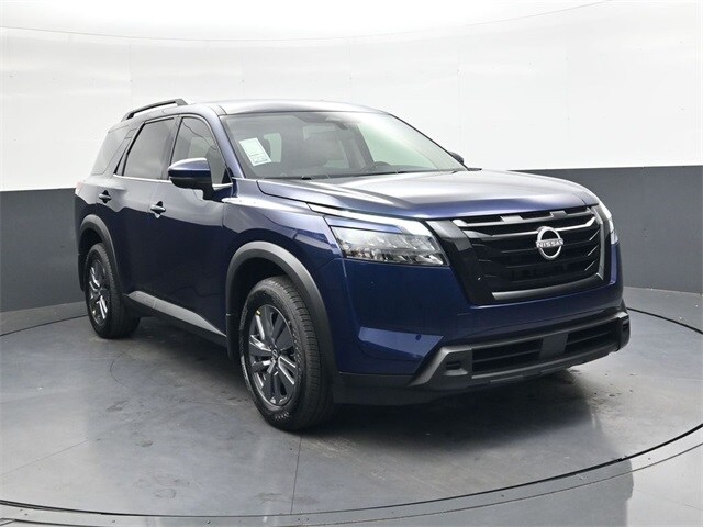 2025 Nissan Pathfinder SV photo 2