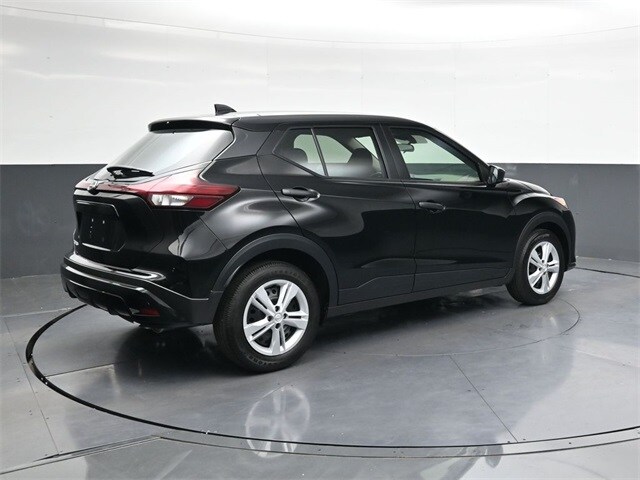 2025 Nissan Kicks Play S photo 4