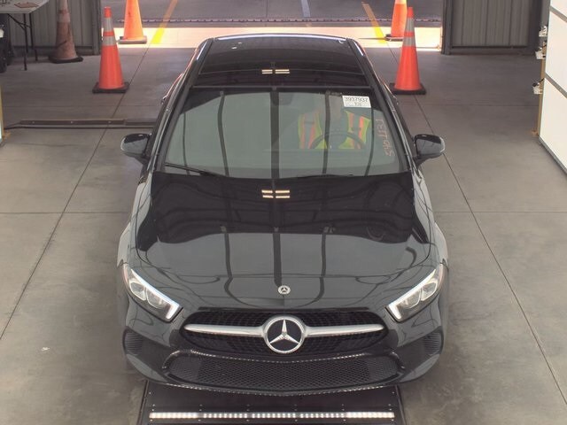 2022 Mercedes Benz A 220 photo 2