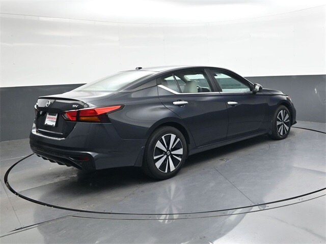 2022 Nissan Altima 2.5 SV photo 4