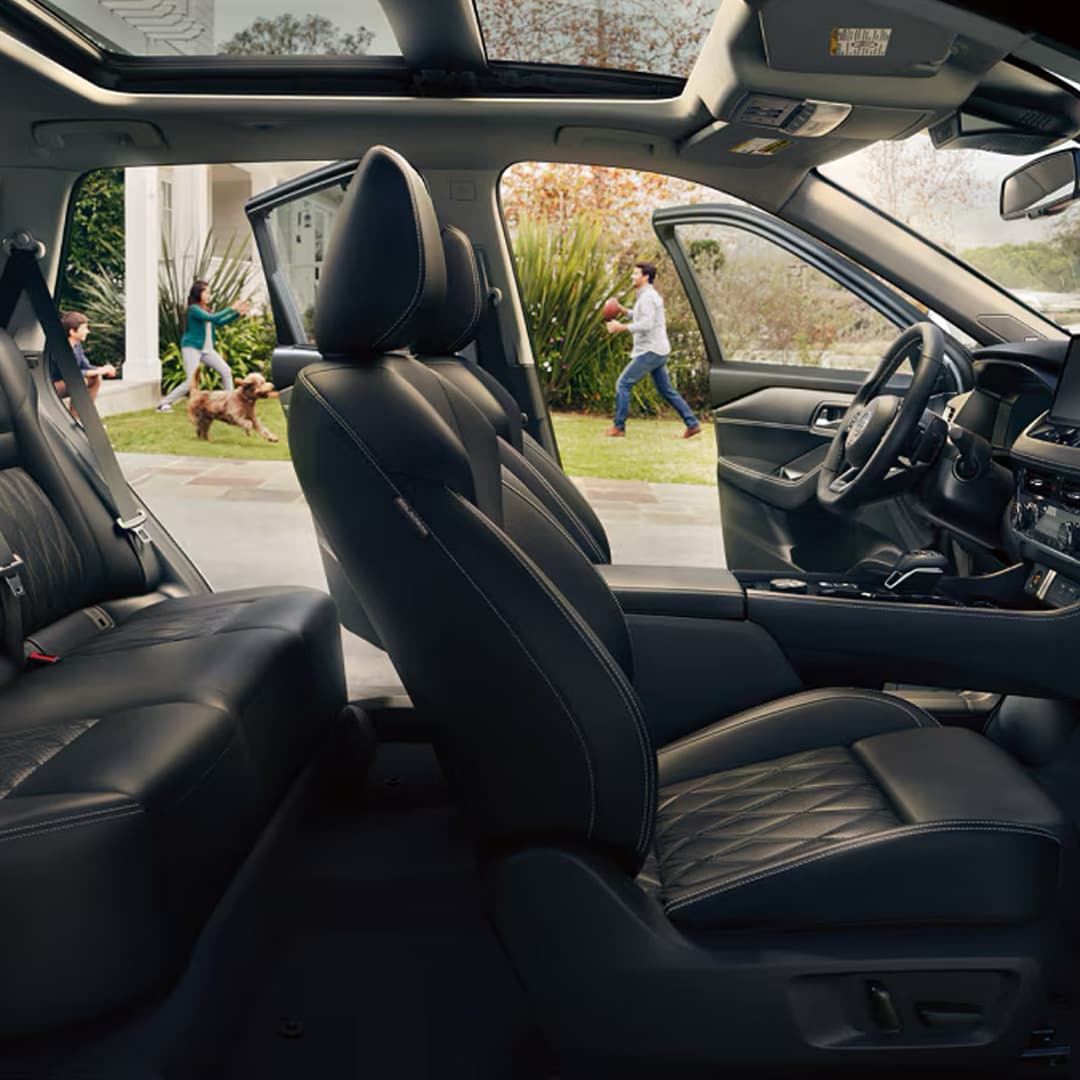 Nissan%20Rogue%20Interior.jpg