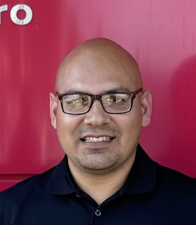 Staff member Alex Suarez from 79305f188b0a