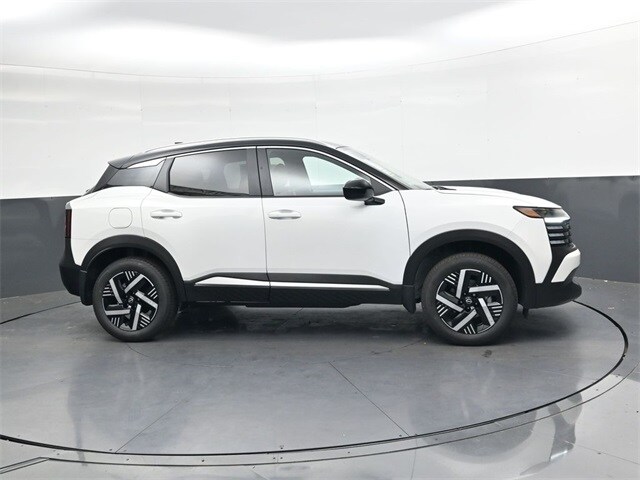 2026 Nissan Kicks SV photo 2