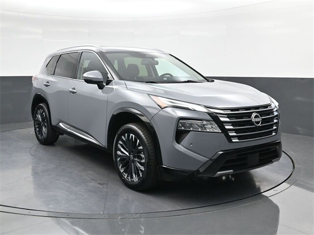 2024 Nissan Rogue Platinum photo 2