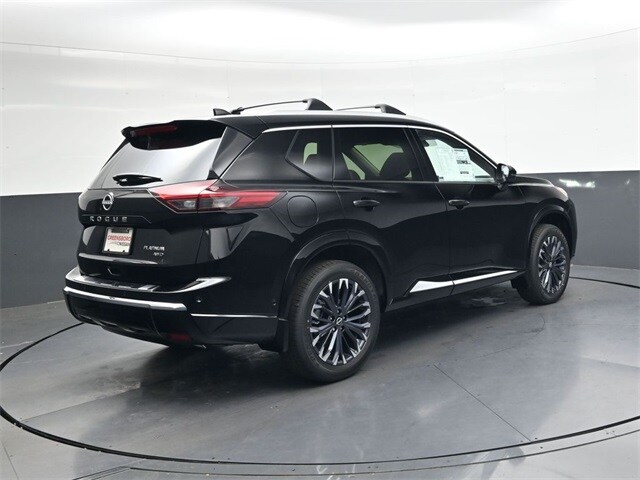 2026 Nissan Rogue Platinum photo 4