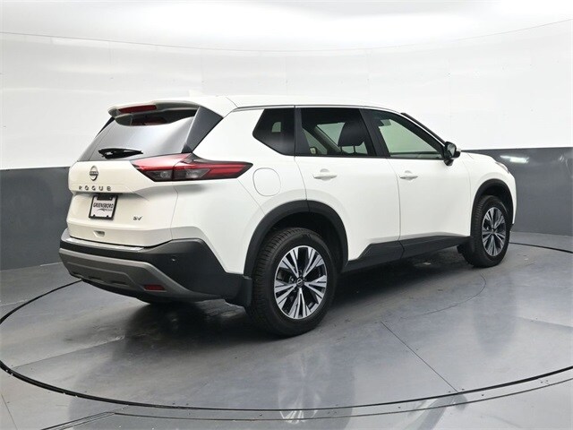 2023 Nissan Rogue SV photo 2