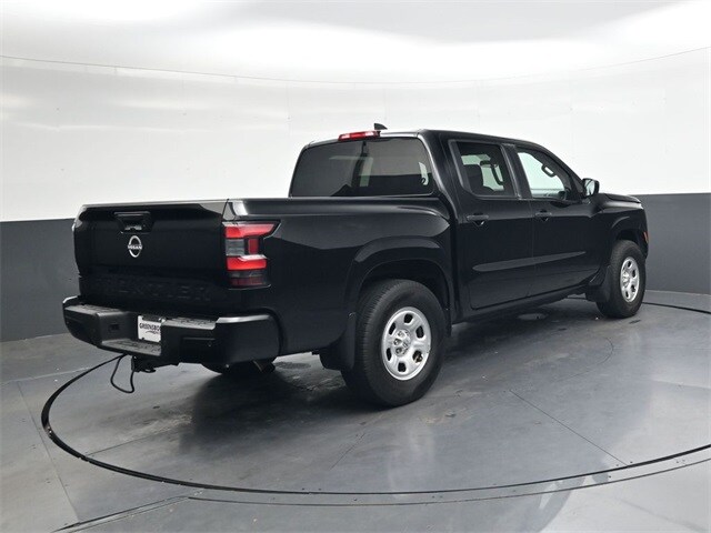 2022 Nissan Frontier S photo 2