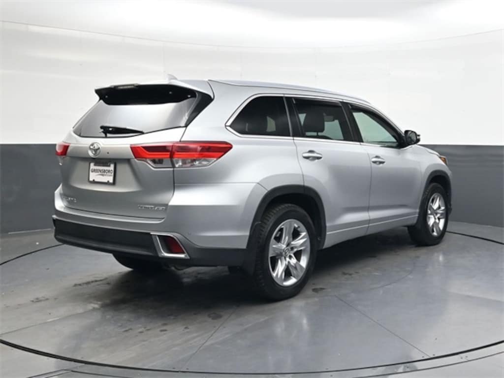 Used 2019 Toyota Highlander  SUV