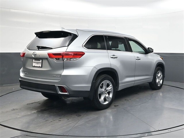 2019 Toyota Highlander Limited photo 3