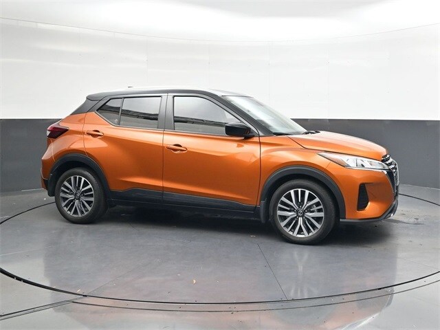 2021 Nissan Kicks SV photo 3