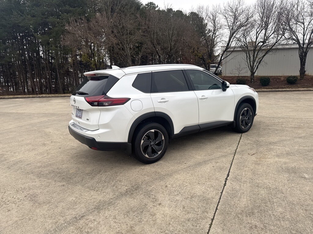 Used 2024 Nissan Rogue SV SUV