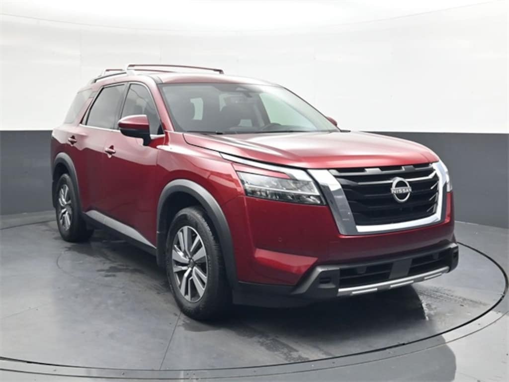 Used 2023 Nissan Pathfinder SL SUV