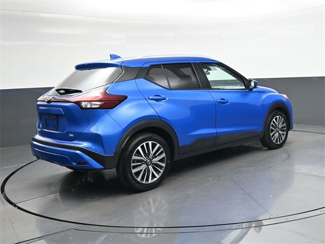 2022 Nissan Kicks SV photo 4