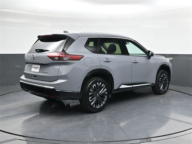 2024 Nissan Rogue Platinum photo 3