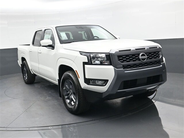 2025 Nissan Frontier SV photo 2
