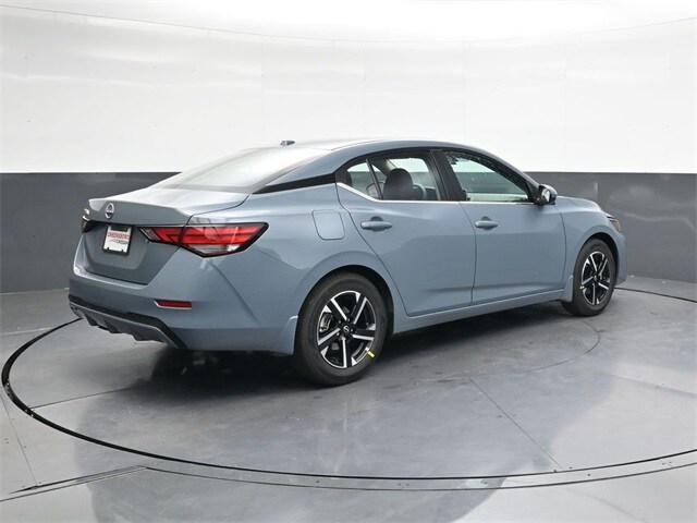 2025 Nissan Sentra SV photo 4