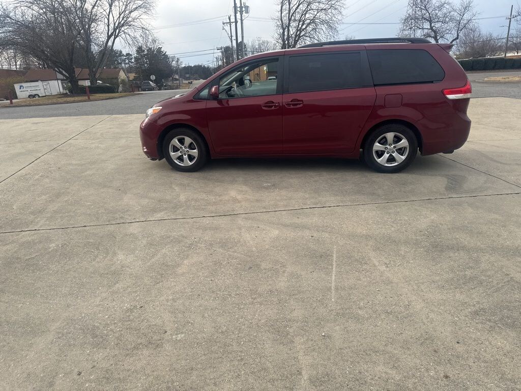 Used 2013 Toyota Sienna LE V6 8 Passenger Van
