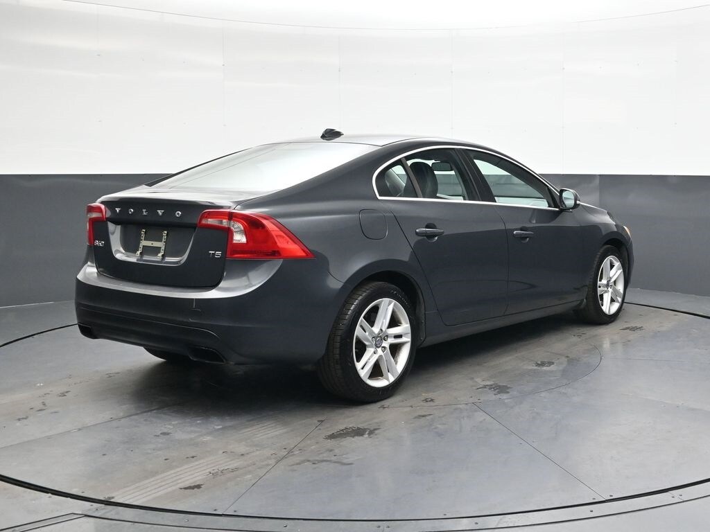 2014 Volvo S60 T5 photo 3