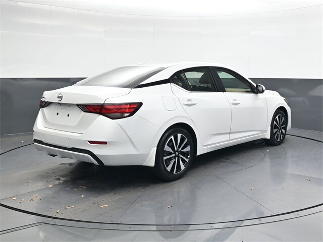2025 Nissan Sentra SV photo 4