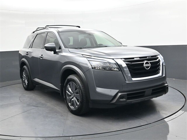 2025 Nissan Pathfinder SV photo 2