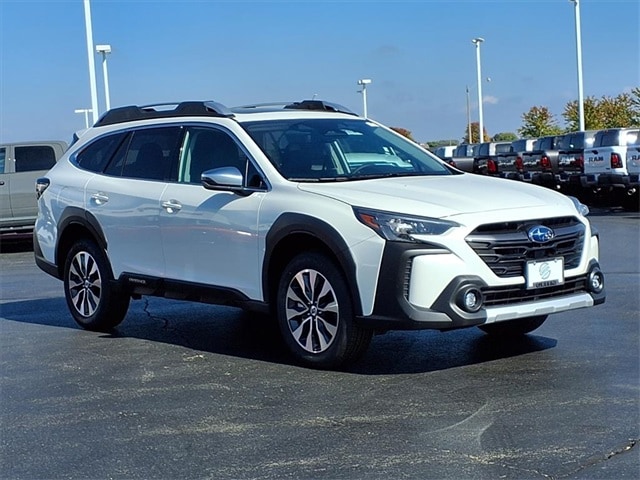 2025 Subaru Outback Touring's photo