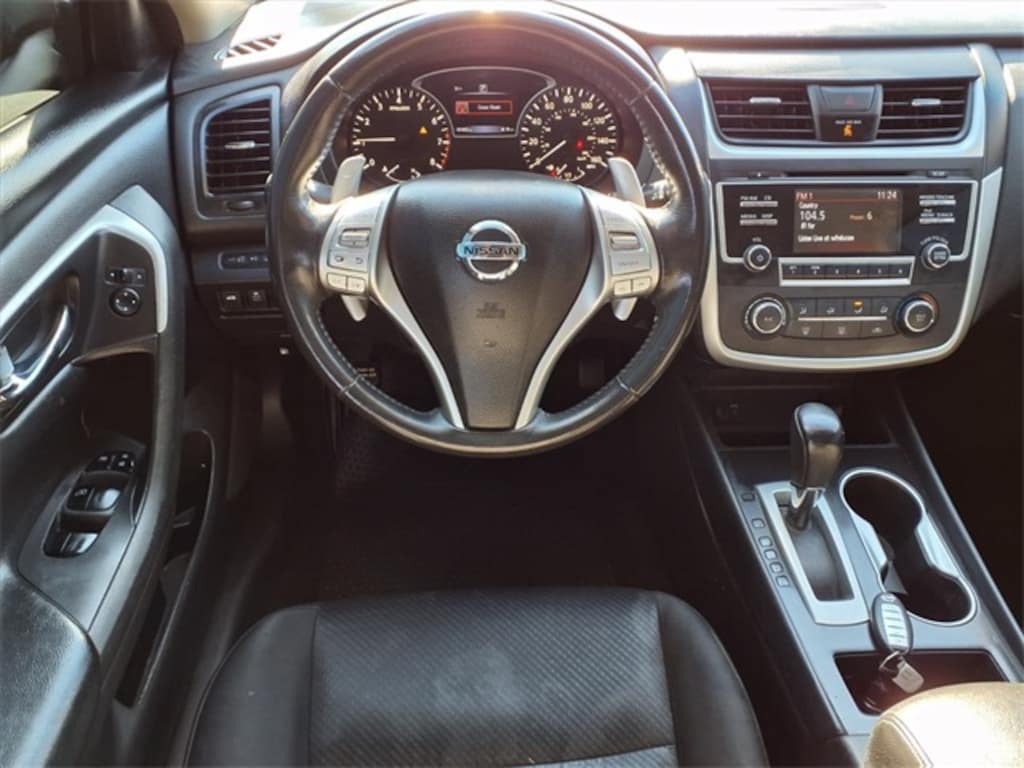 Used 2017 Nissan Altima 2.5 SR Sedan