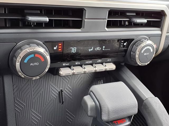 2025 Toyota Tacoma TRD Sport - Photo 12