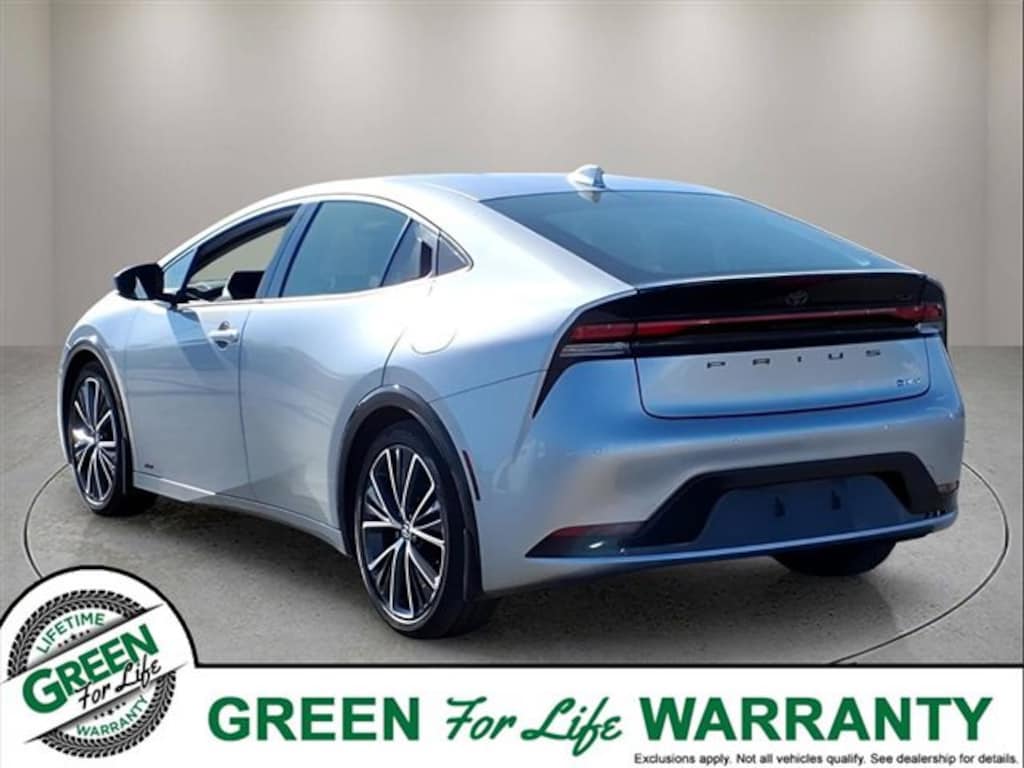 Used 2023 Toyota Prius XLE AWD w/ Leather Hatchback