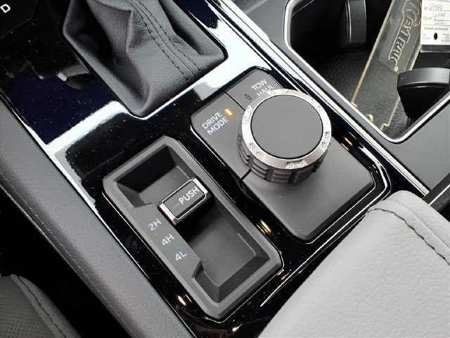 2026 Toyota Tundra Limited - Photo 12