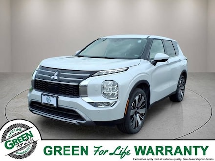 2025 Mitsubishi Outlander SE 4x4 Sport Utility