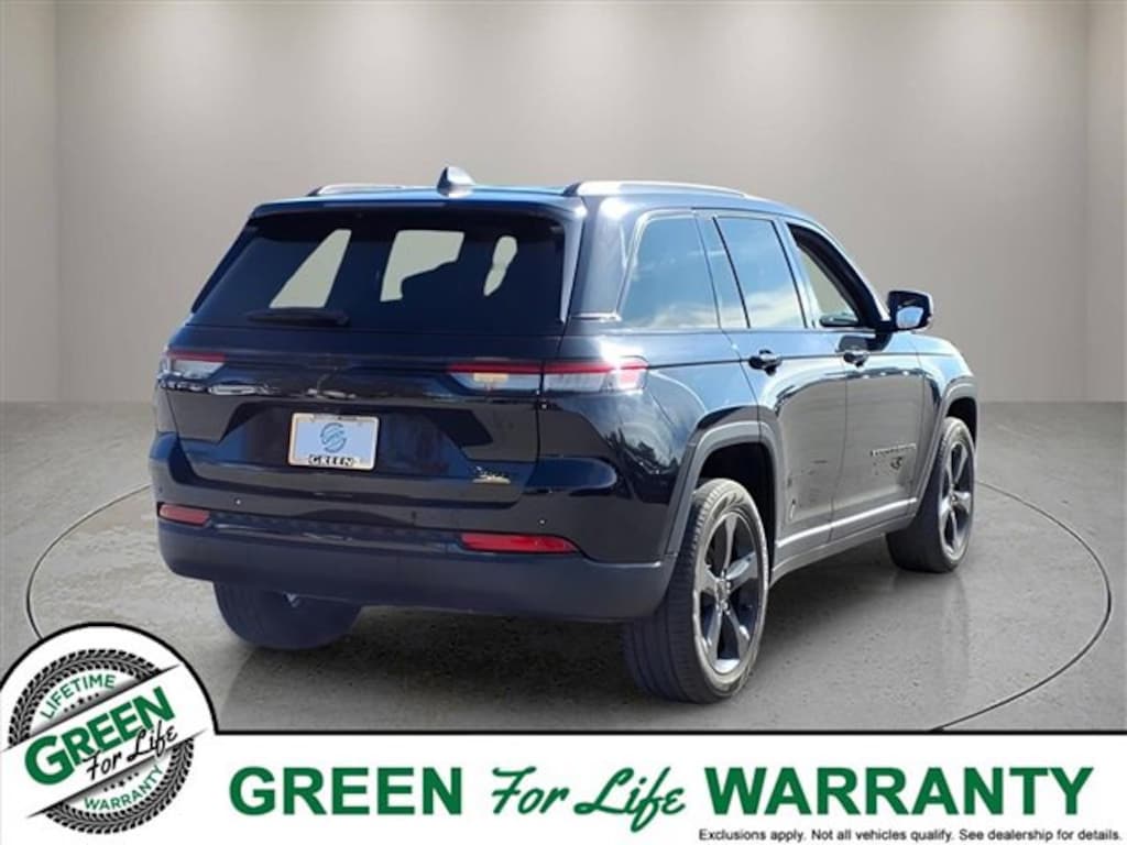 Used 2023 Jeep Grand Cherokee Limited V6 4x4 w/ Leather & Nav Sport Utility