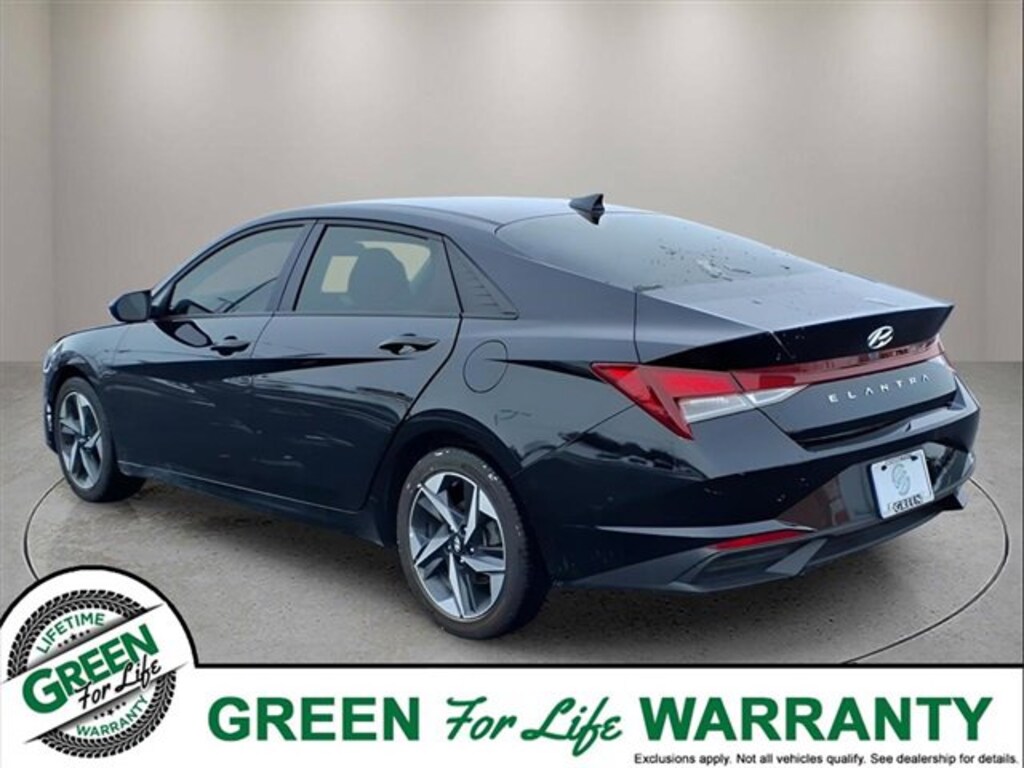Used 2023 Hyundai Elantra SEL w/ Bluetooth & Backup Camera Sedan