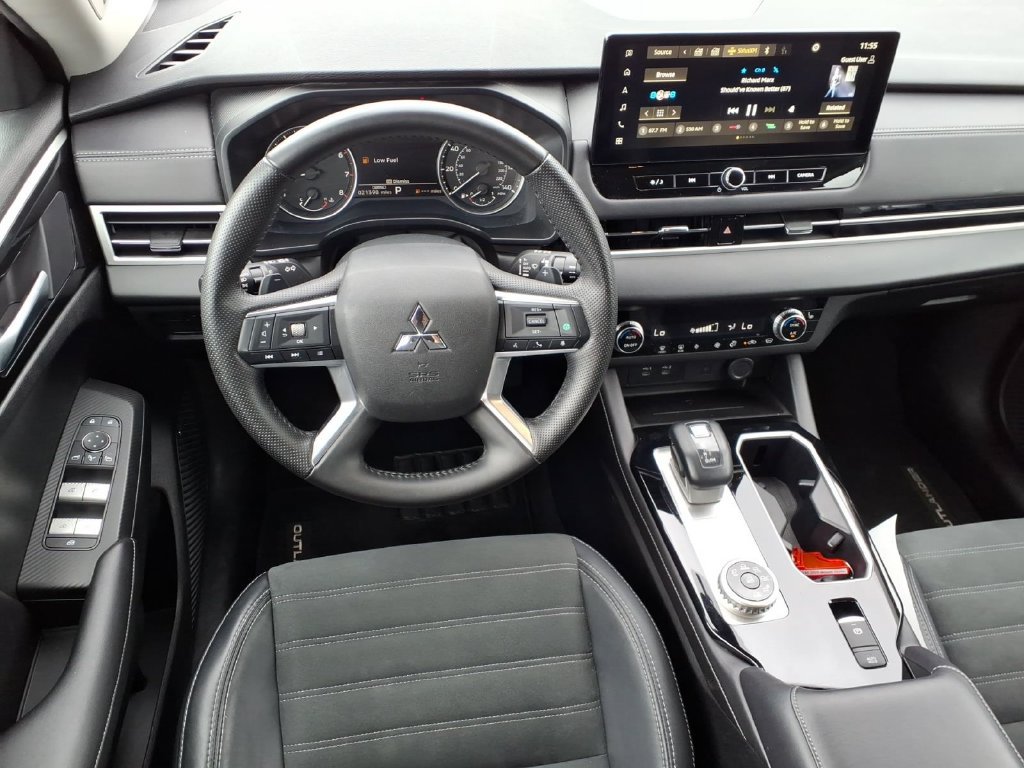 2025 Mitsubishi Outlander SE - Photo 7