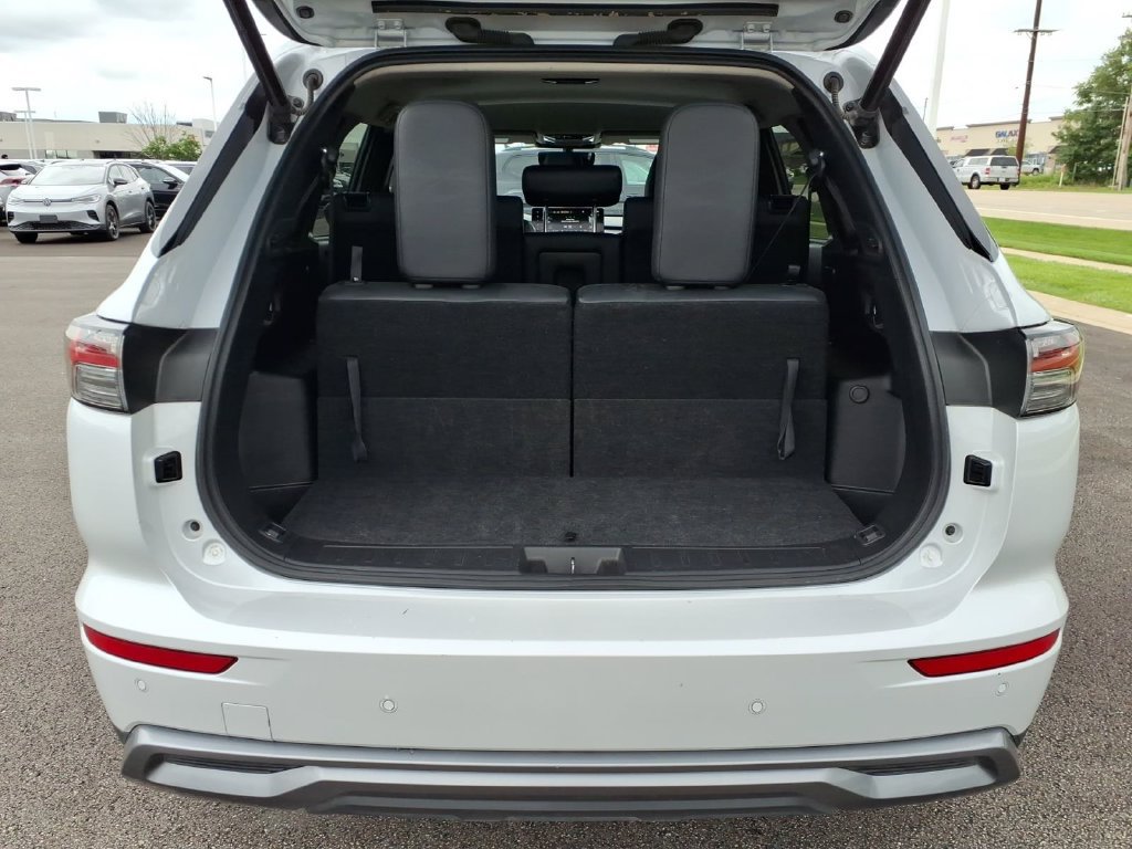 2025 Mitsubishi Outlander SE - Photo 19