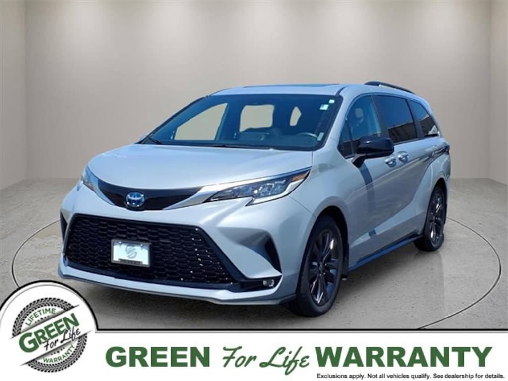 Used 2023 Toyota Sienna XSE w/ Leather, Sunroof & Nav Passenger Van