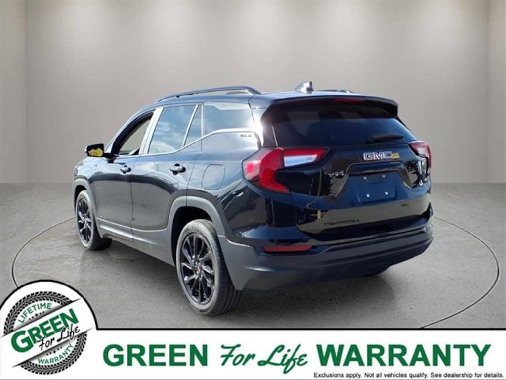 Used 2024 GMC Terrain SLE FWD w/ Bluetooth & Backup Camera Sport Utility