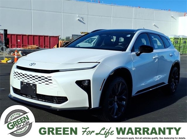 2025 Toyota Crown Signia Limited's photo