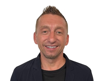 Staff member Justin Thomas from a582f4515b9d